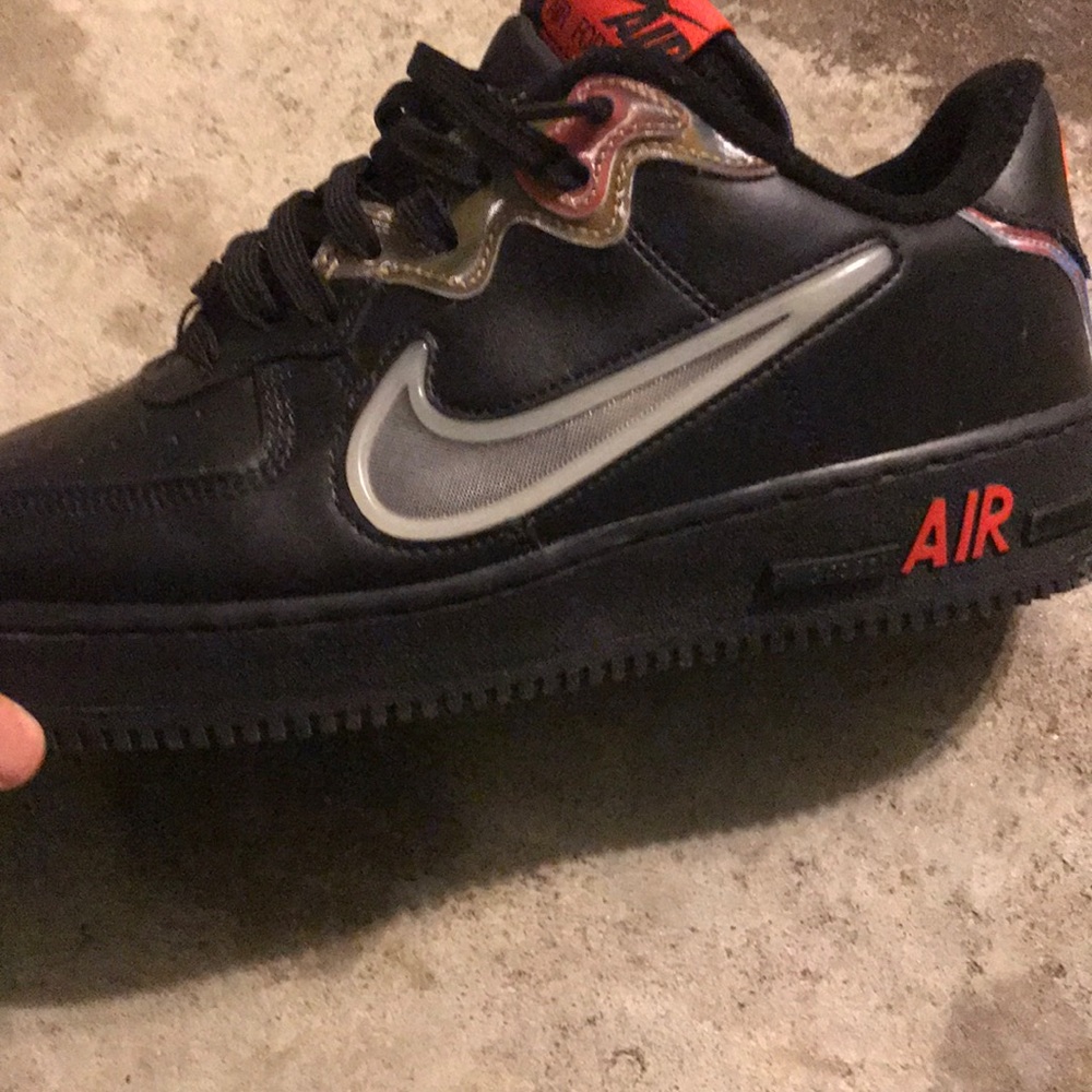 I’m selling nikes Air Forces new out the box